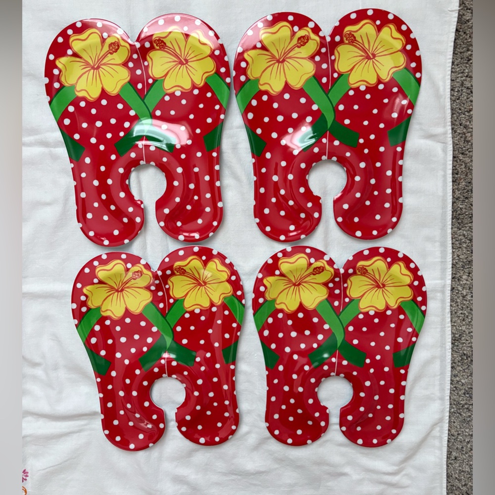 Boston Warehouse Party Appetizer Plate Set Of Four Flip Flop Style Red NEW